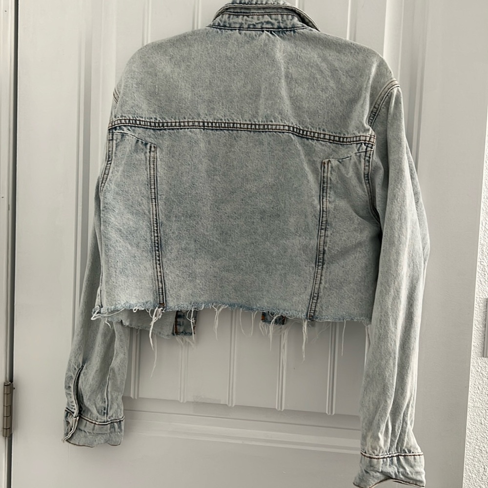 Zara Cropped Denim Jacket - Picture 2 of 6
